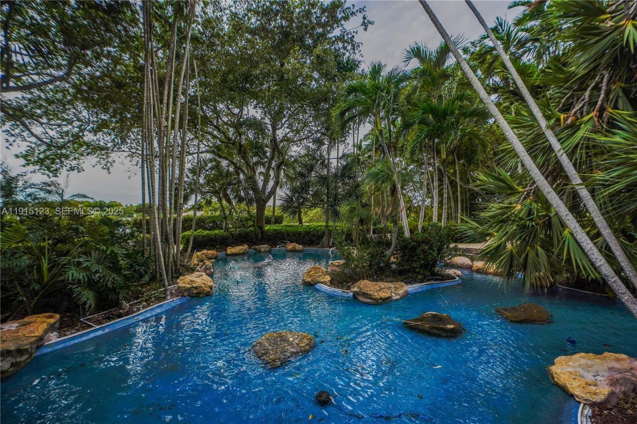 2000 Towerside Ter, Unit 301, Miami, FL 33138 Photo