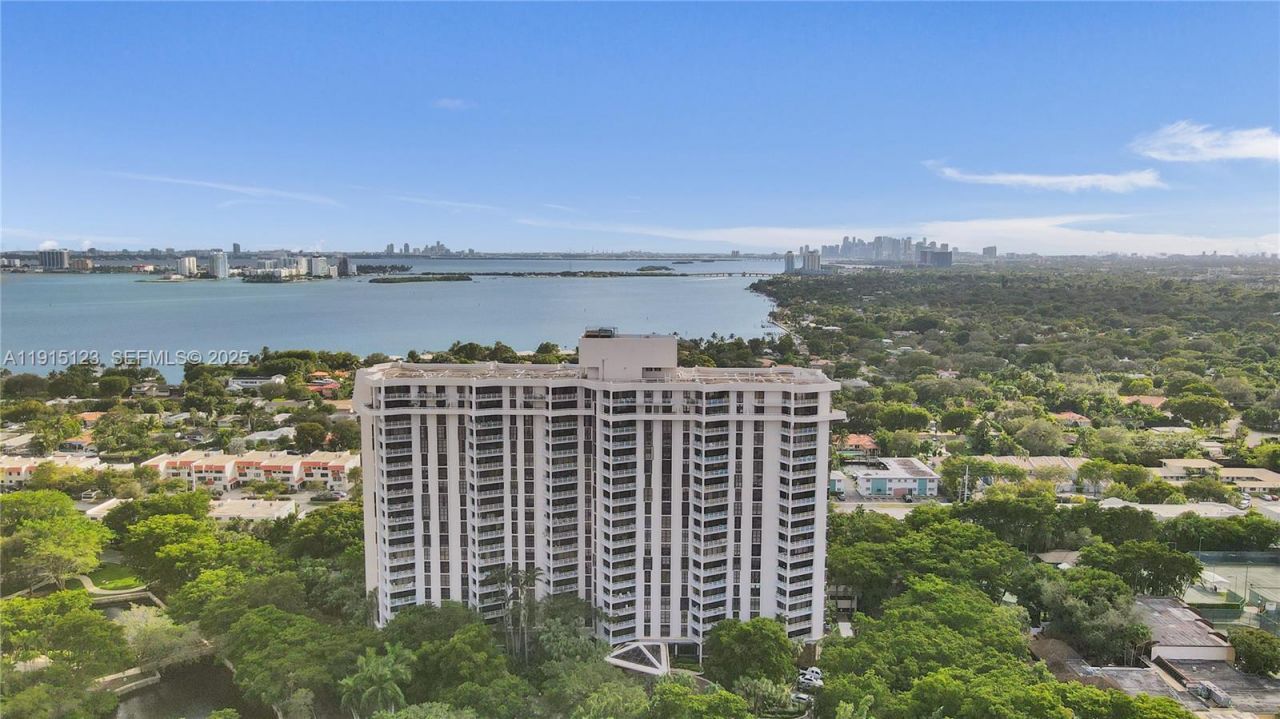 2000 Towerside Ter, Unit 301, Miami, FL 33138 Photo