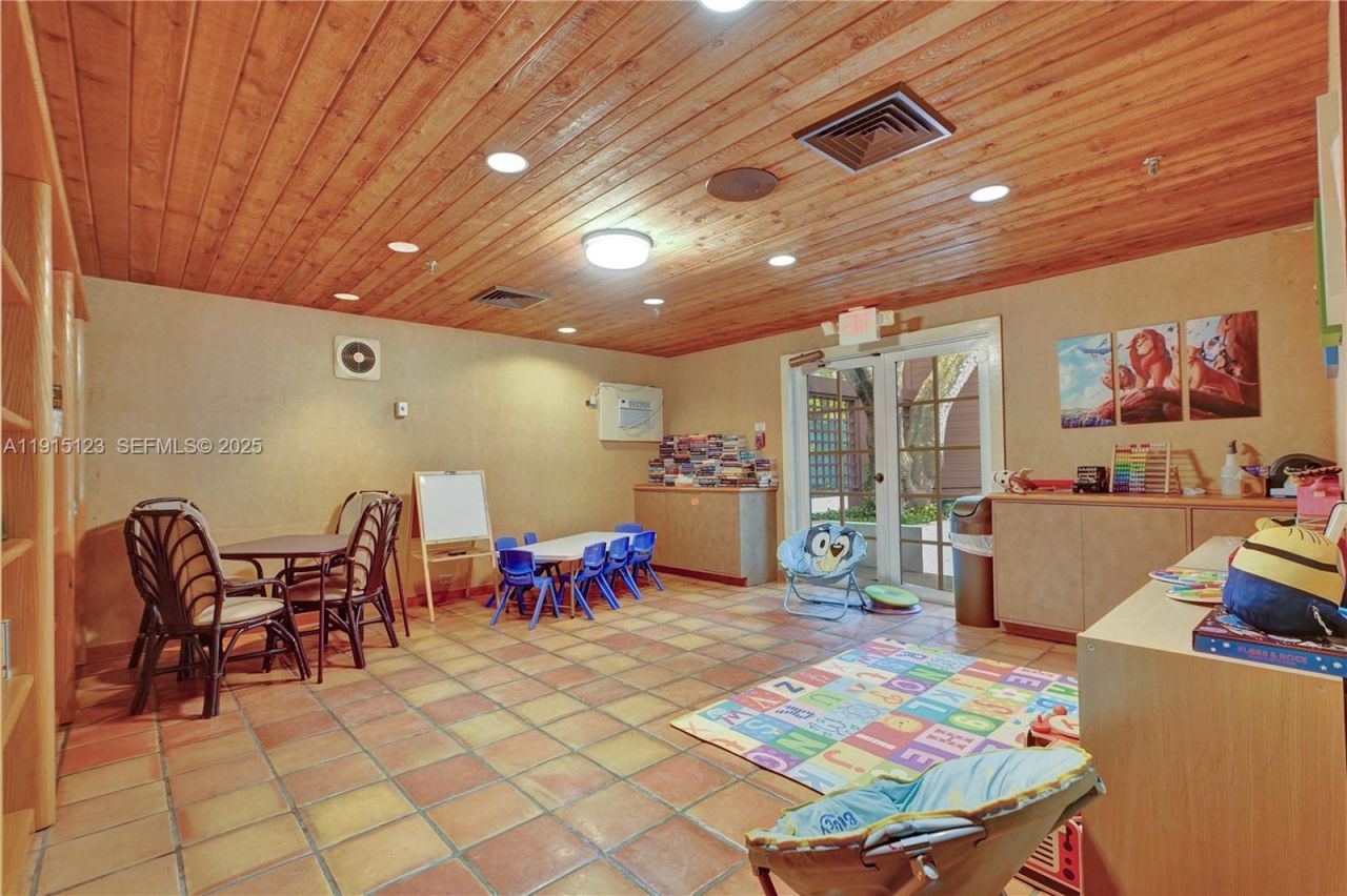 2000 Towerside Ter, Unit 301, Miami, FL 33138 Photo