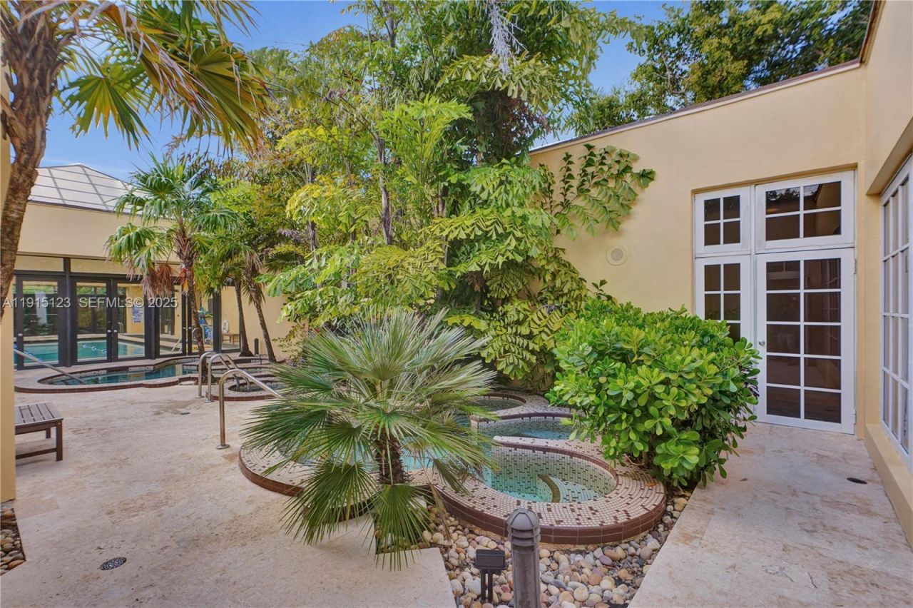 2000 Towerside Ter, Unit 301, Miami, FL 33138 Photo