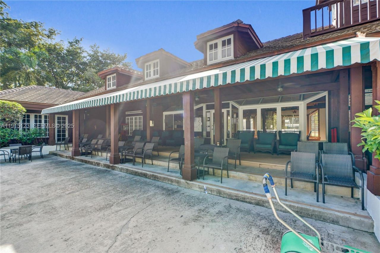 2000 Towerside Ter, Unit 301, Miami, FL 33138 Photo