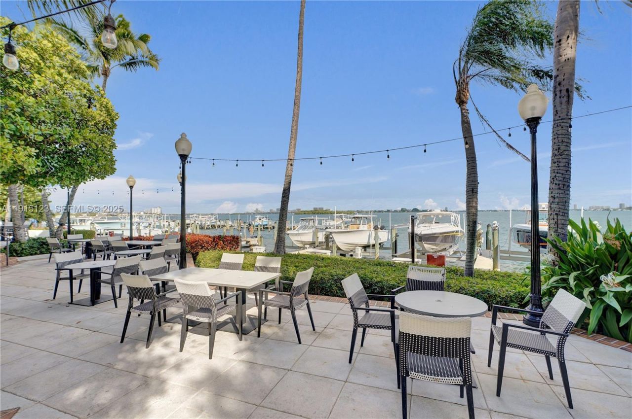 2000 Towerside Ter, Unit 301, Miami, FL 33138 Photo