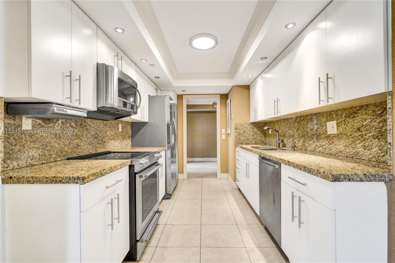 2000 Towerside Ter, Unit 301, Miami, FL 33138 Photo