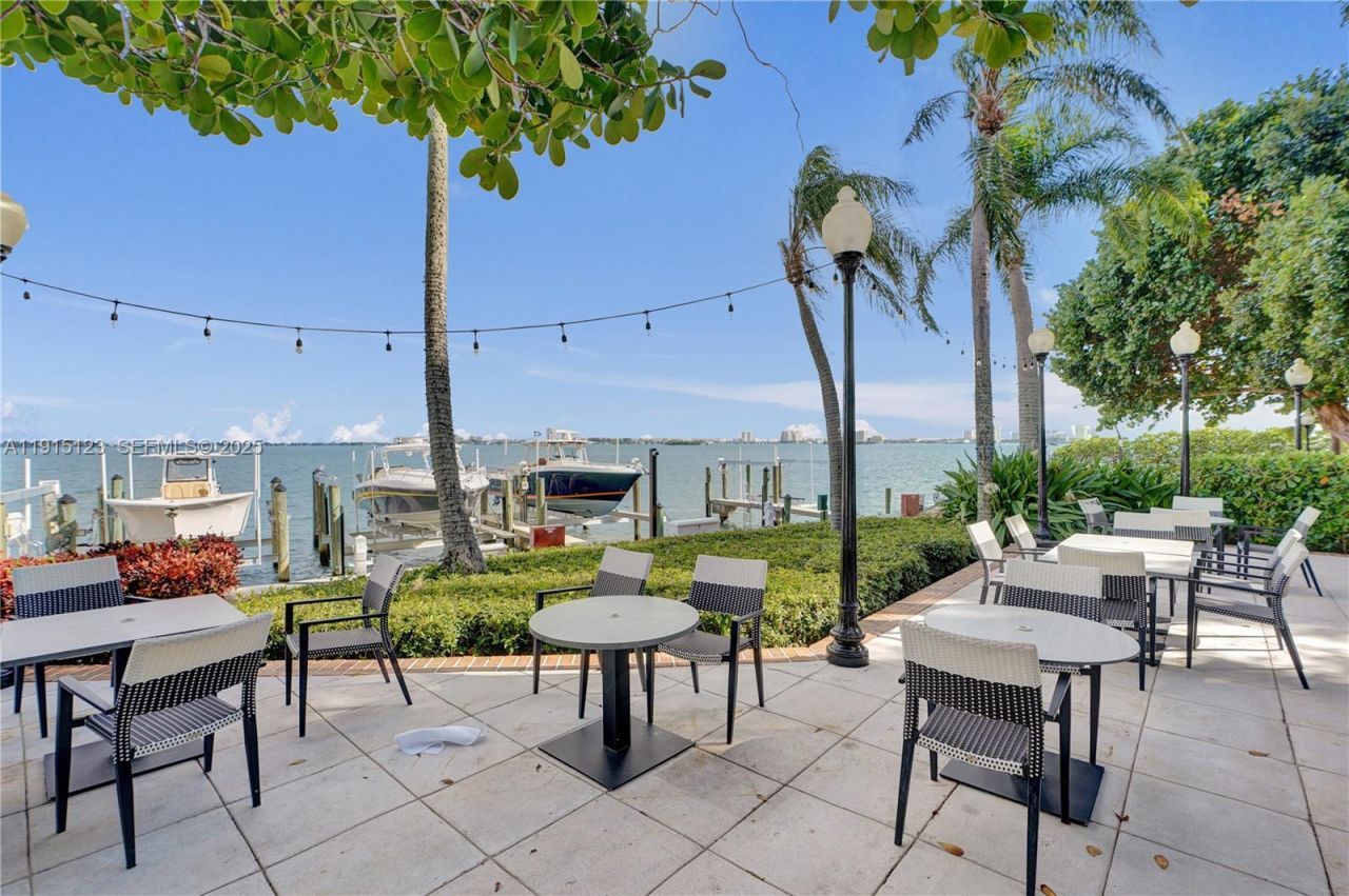 2000 Towerside Ter, Unit 301, Miami, FL 33138 Photo