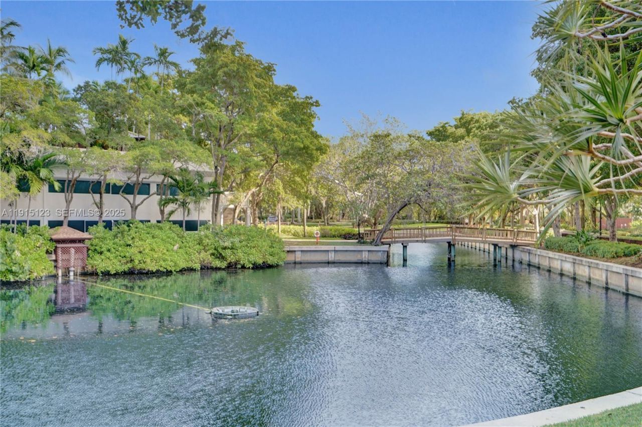 2000 Towerside Ter, Unit 301, Miami, FL 33138 Photo