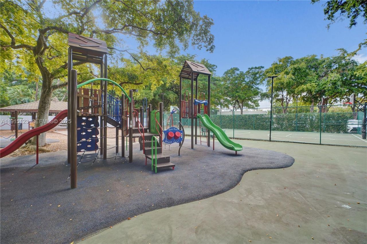 2000 Towerside Ter, Unit 301, Miami, FL 33138 Photo