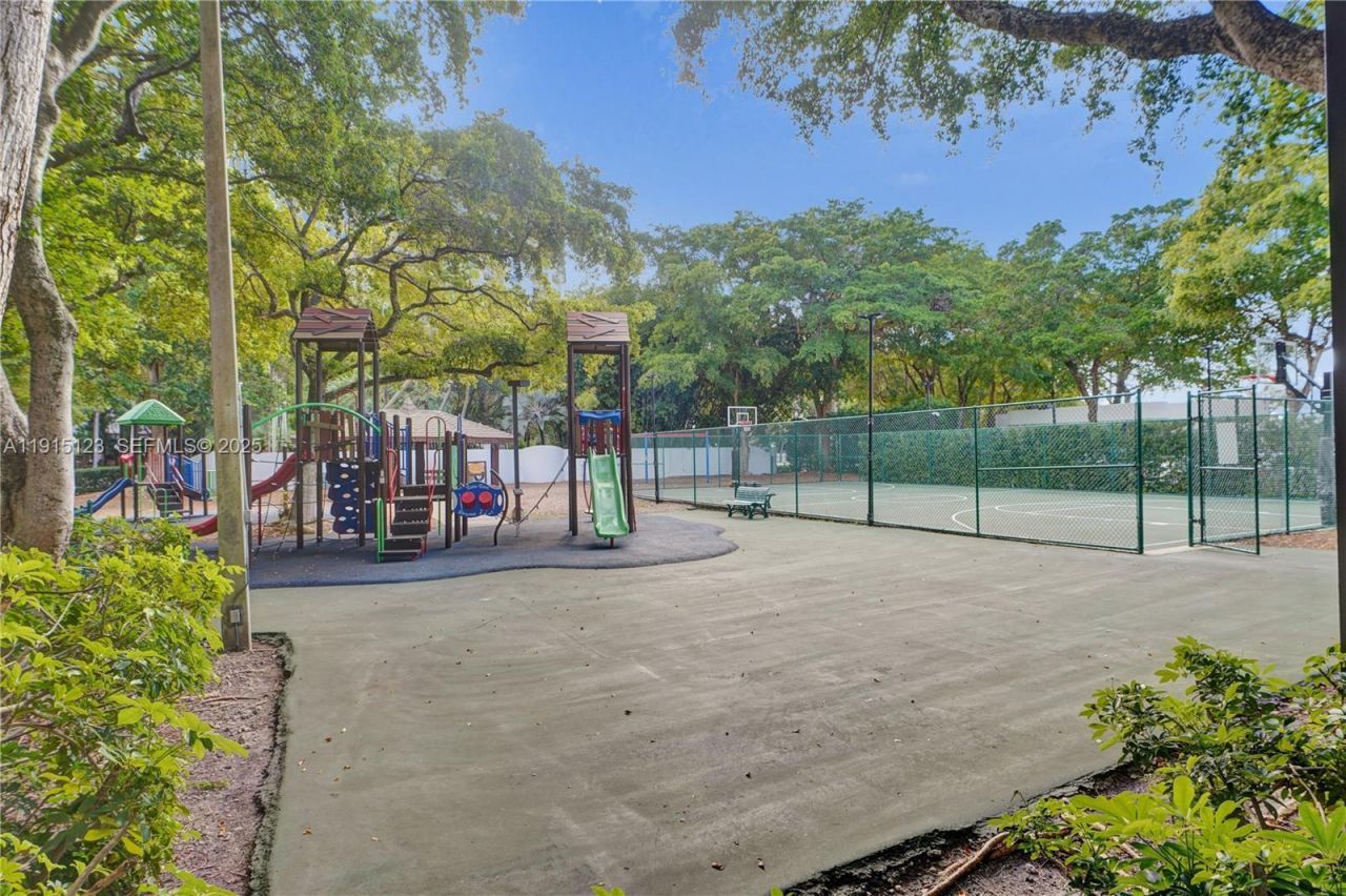 2000 Towerside Ter, Unit 301, Miami, FL 33138 Photo