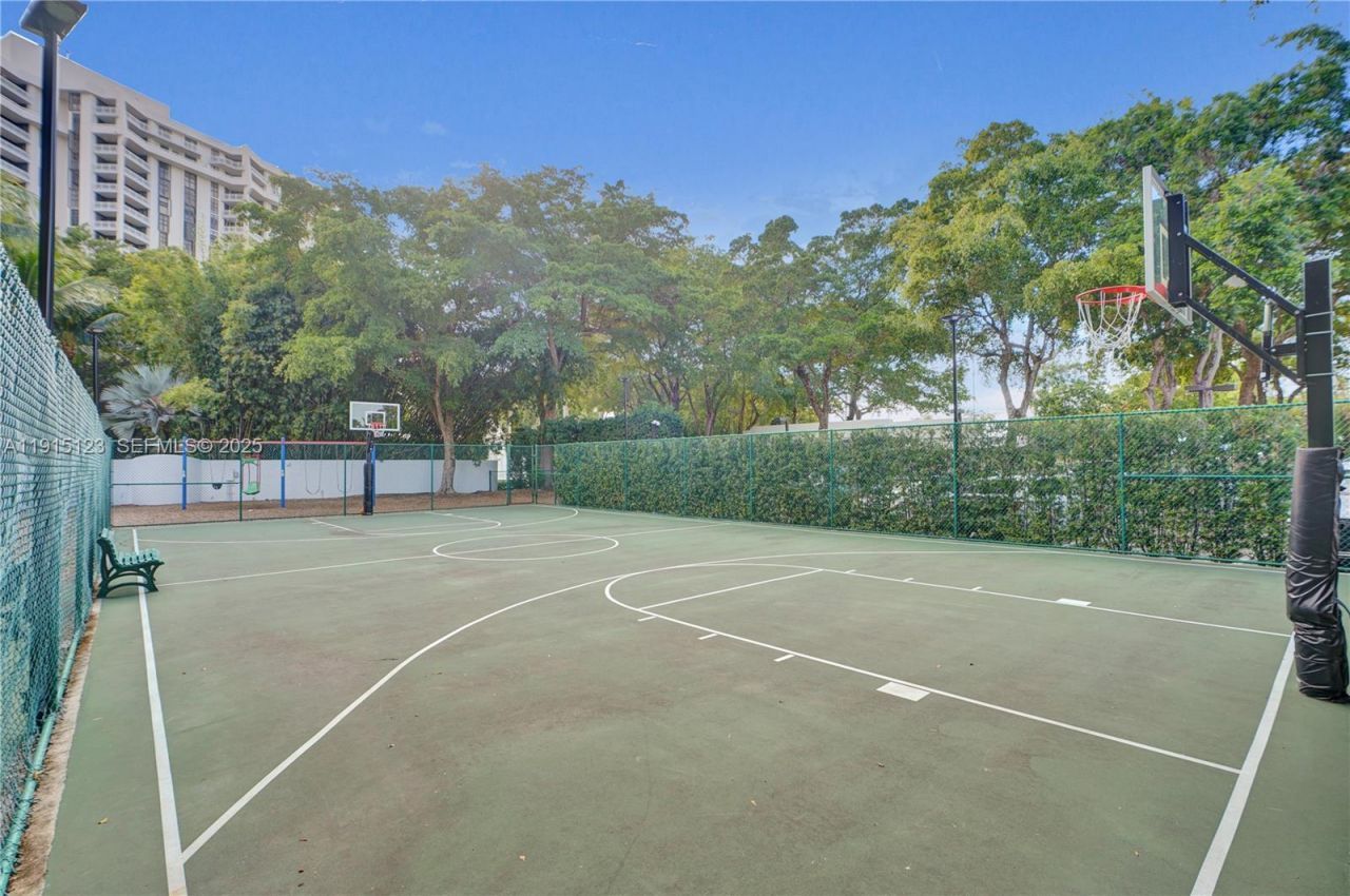 2000 Towerside Ter, Unit 301, Miami, FL 33138 Photo