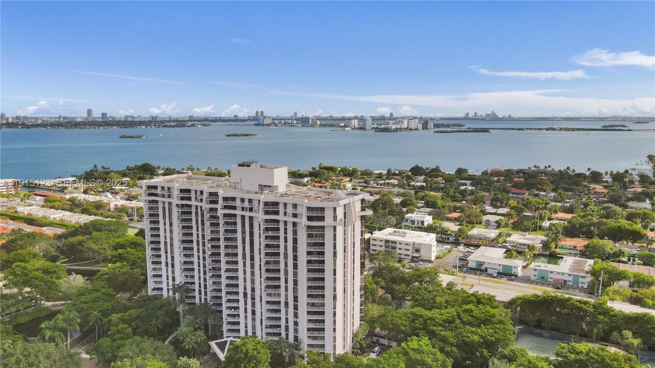 2000 Towerside Ter, Unit 301, Miami, FL 33138 Photo