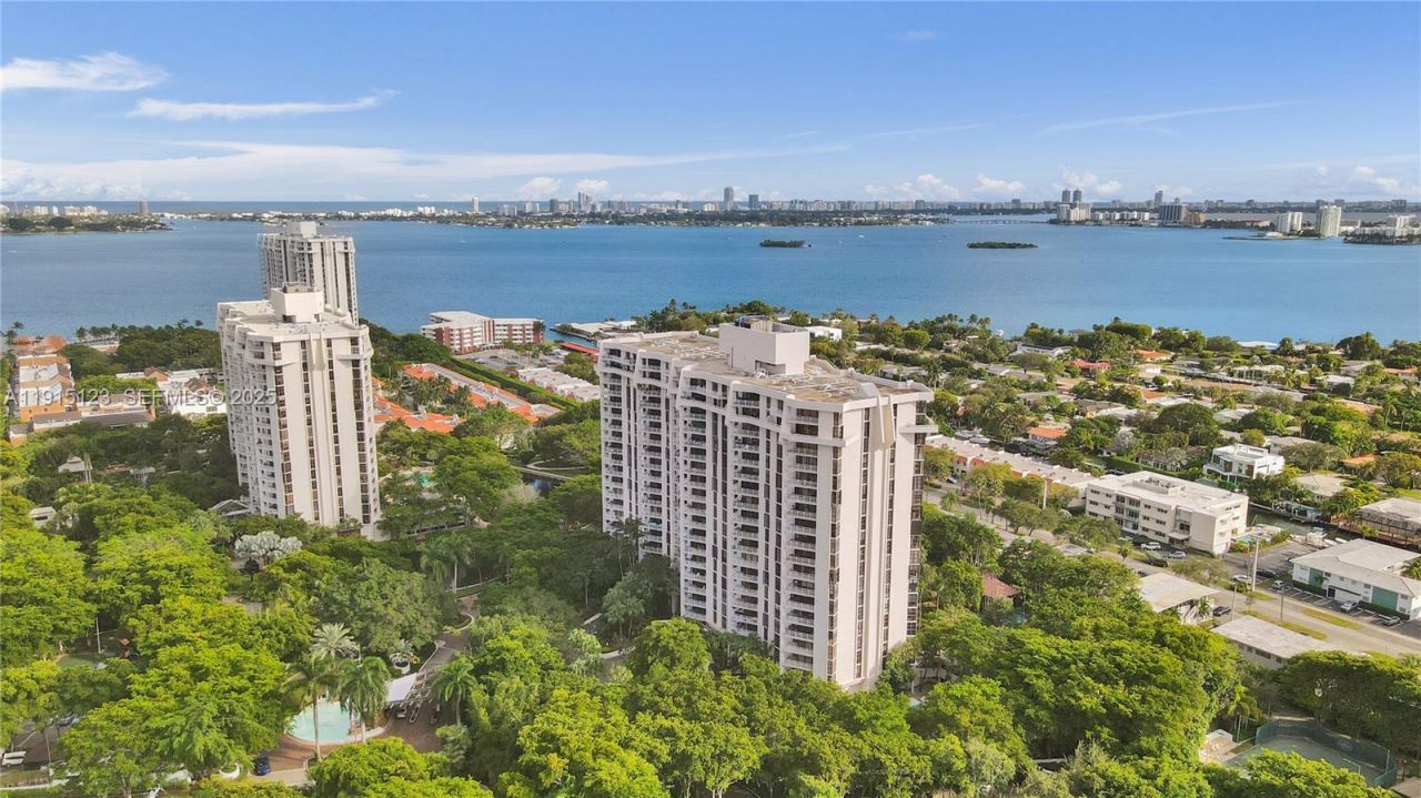 2000 Towerside Ter, Unit 301, Miami, FL 33138 Photo