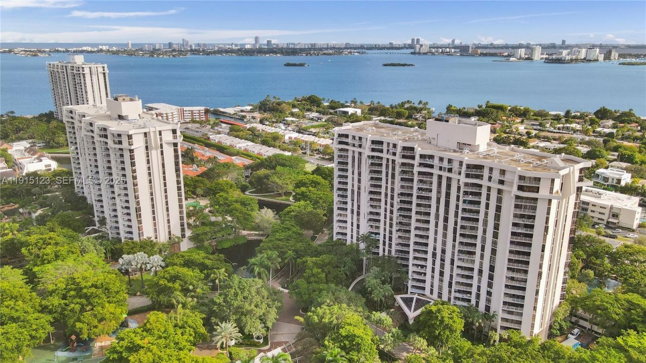 2000 Towerside Ter, Unit 301, Miami, FL 33138 Photo