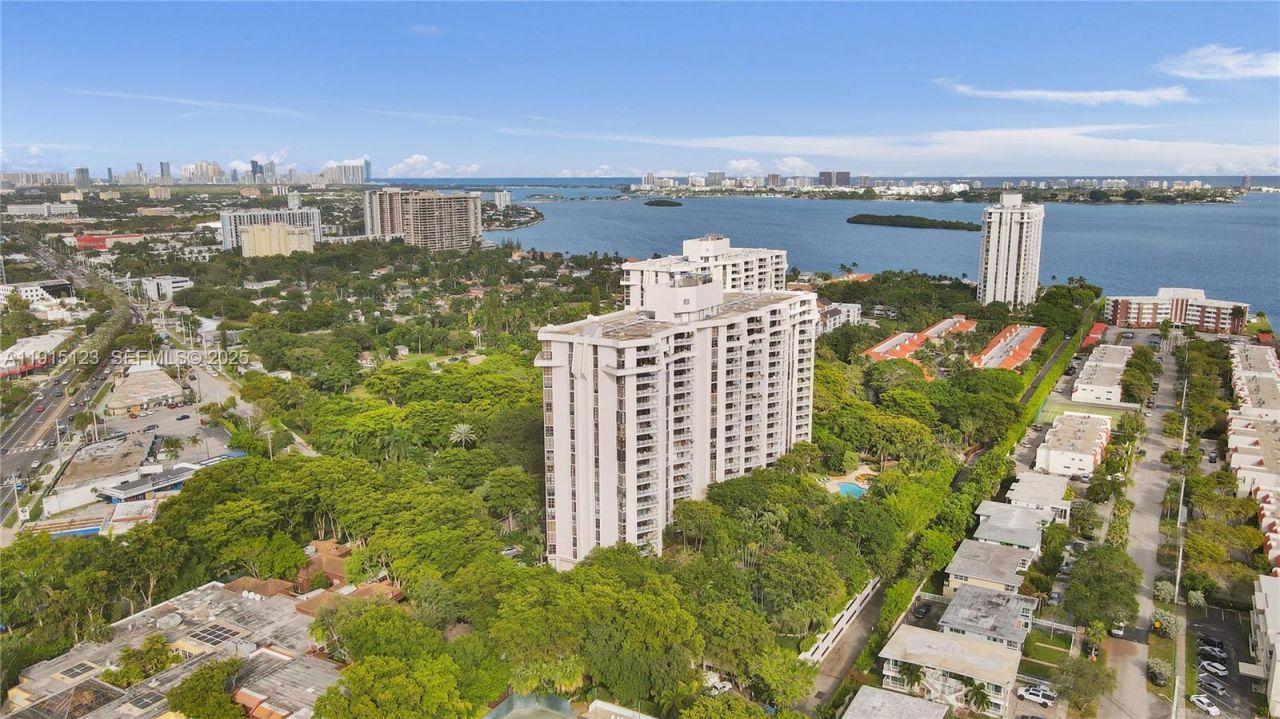 2000 Towerside Ter, Unit 301, Miami, FL 33138 Photo