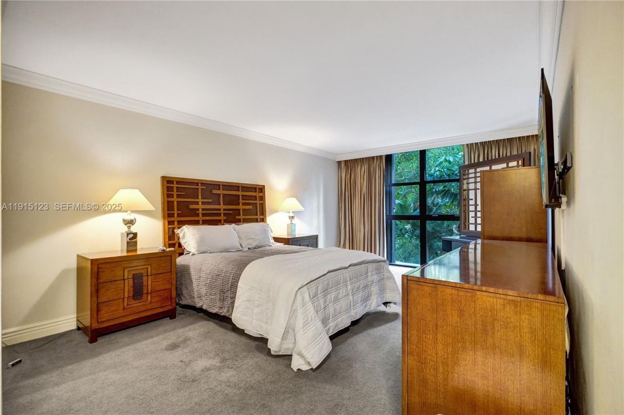 2000 Towerside Ter, Unit 301, Miami, FL 33138 Photo