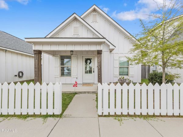 105 Sandstone Avenue, Scott, LA 70583