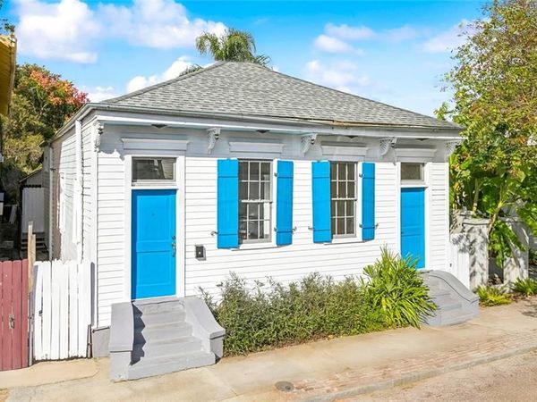 3917 LAUREL Street, New Orleans, LA 70115