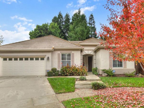 28 Eastham Ct, Sacramento, CA 95833
