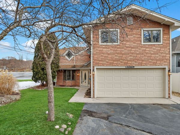 6N263 River Drive, St. Charles, IL 60174