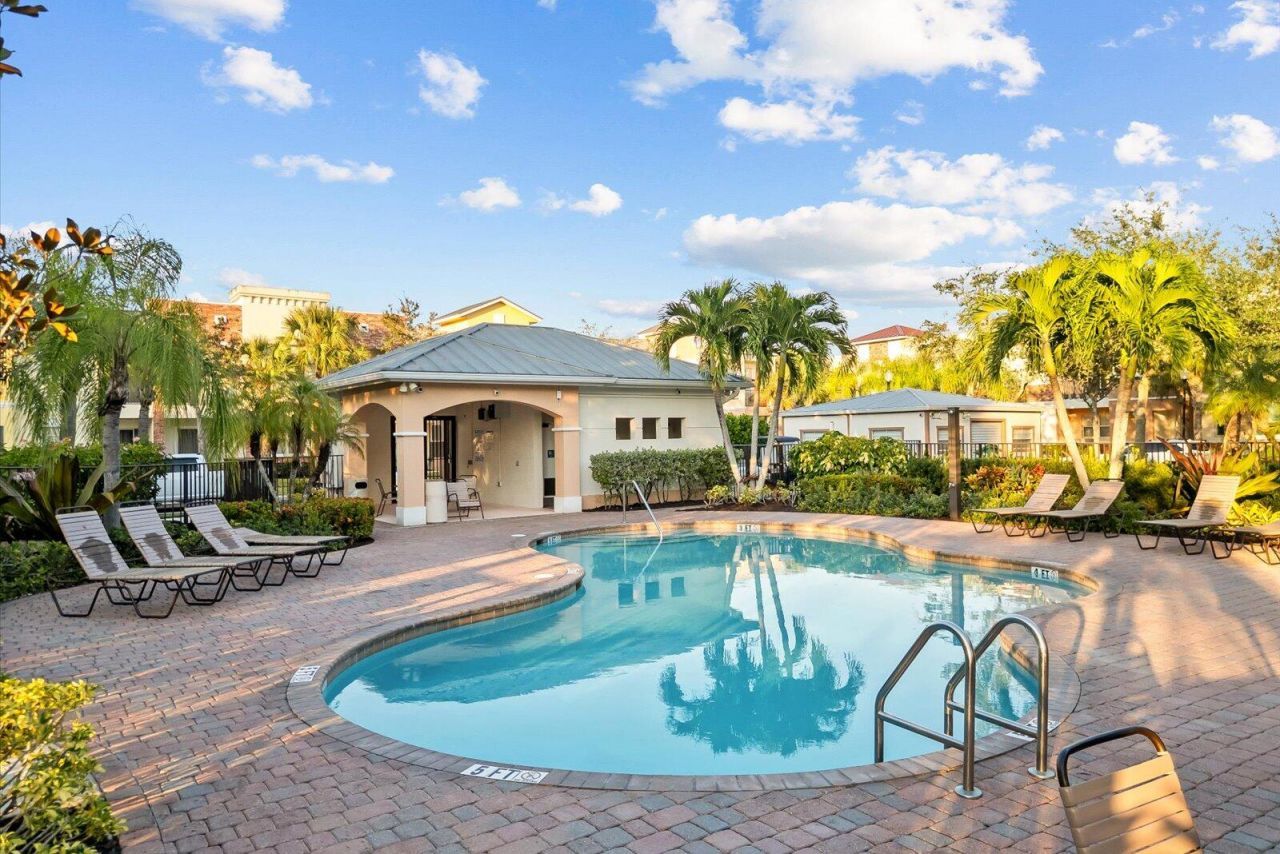 10480 SW Stephanie Way, Unit 3-206, Port Saint Lucie, FL 34987 Photo