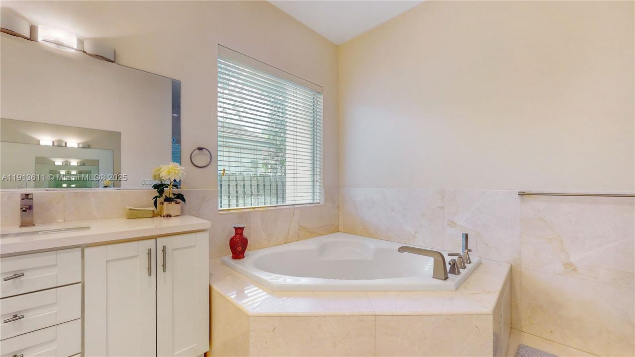 9424 SW 123rd Ter, Miami, FL 33176 Photo