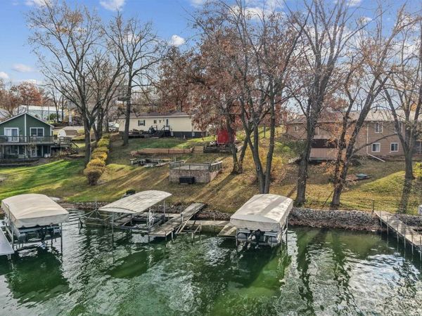 276 Center Point Drive, Montezuma, IA 50171