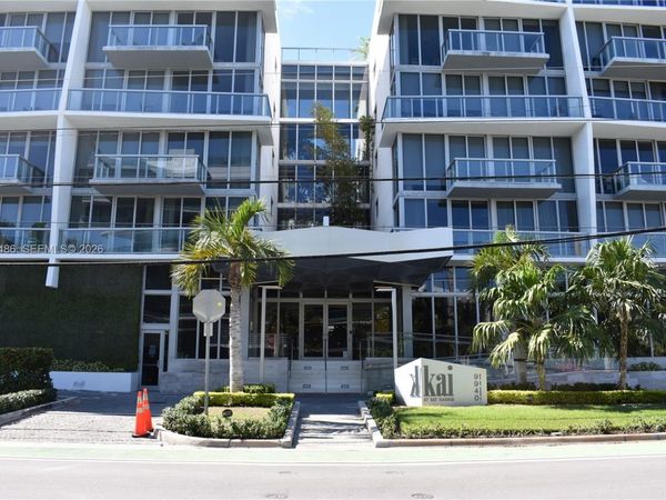 9940 W Bay Harbor Dr, Unit 6D-N, Bay Harbor Islands, FL 33154