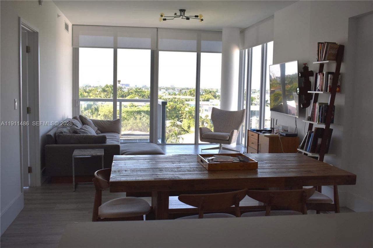 9940 W Bay Harbor Dr, Unit 6D-N, Bay Harbor Islands, FL 33154 Photo