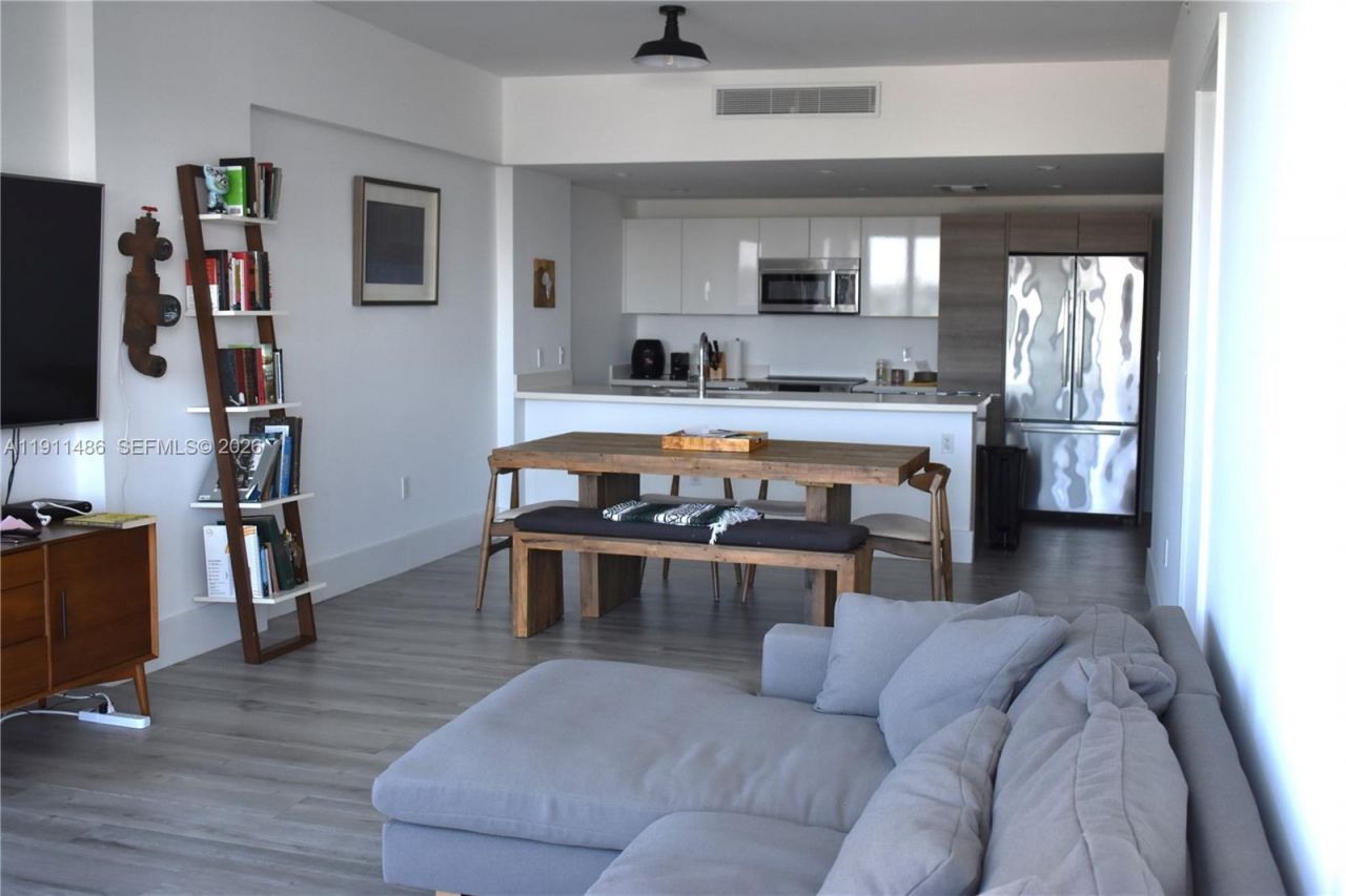 9940 W Bay Harbor Dr, Unit 6D-N, Bay Harbor Islands, FL 33154 Photo