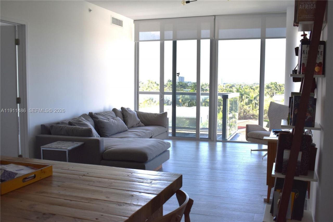 9940 W Bay Harbor Dr, Unit 6D-N, Bay Harbor Islands, FL 33154 Photo