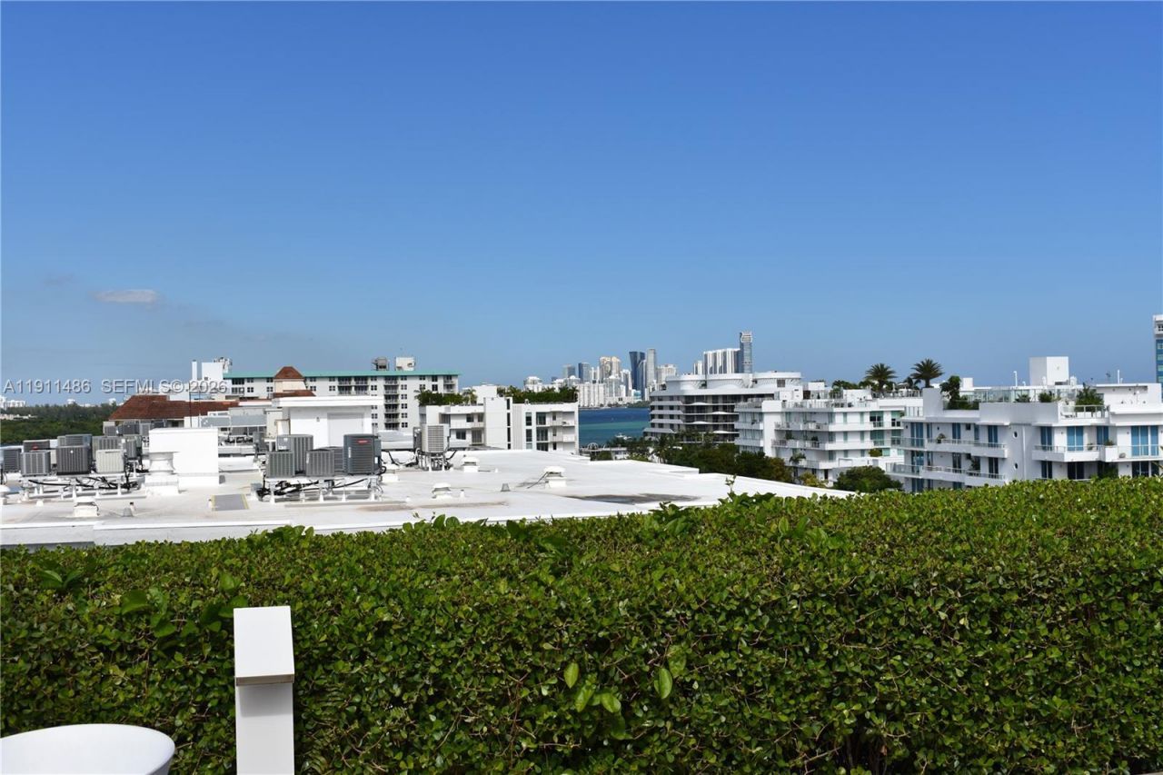 9940 W Bay Harbor Dr, Unit 6D-N, Bay Harbor Islands, FL 33154 Photo