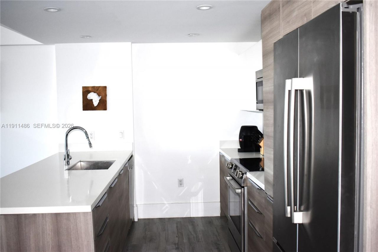 9940 W Bay Harbor Dr, Unit 6D-N, Bay Harbor Islands, FL 33154 Photo