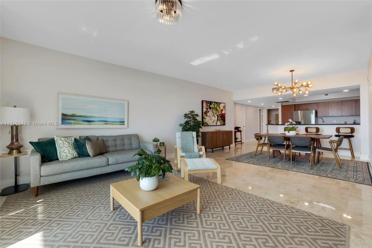 14951 Royal Oaks Ln, Unit 901, North Miami, FL 33181 Photo