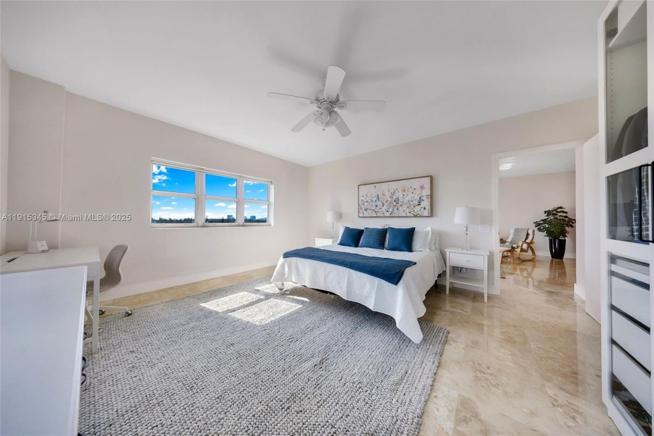 14951 Royal Oaks Ln, Unit 901, North Miami, FL 33181 Photo