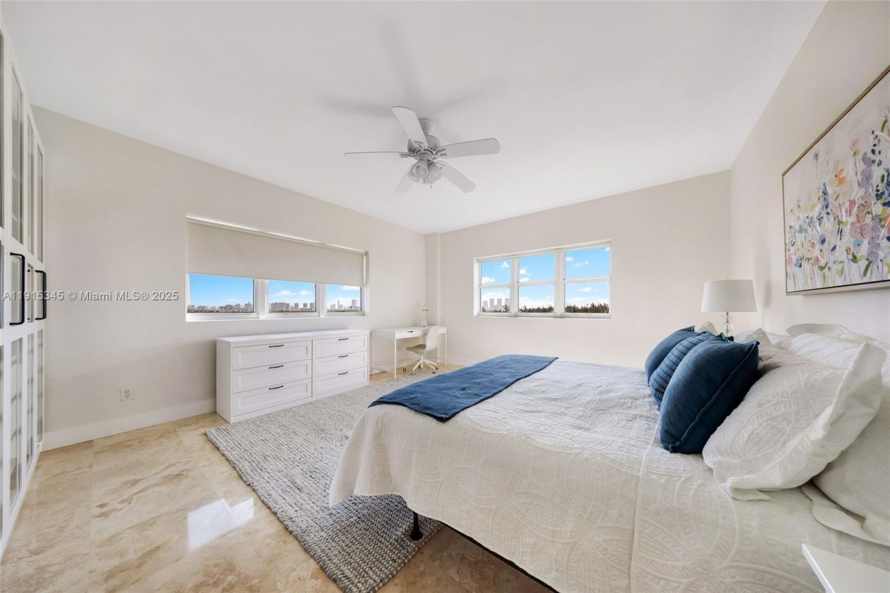 14951 Royal Oaks Ln, Unit 901, North Miami, FL 33181 Photo