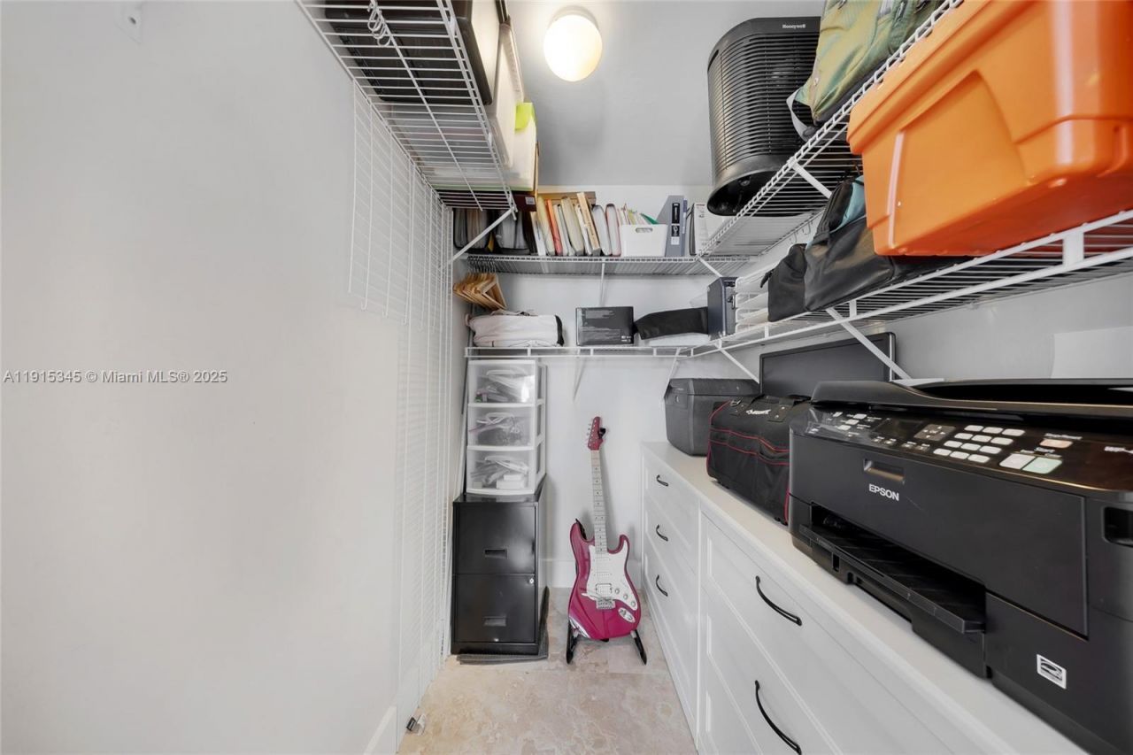 14951 Royal Oaks Ln, Unit 901, North Miami, FL 33181 Photo