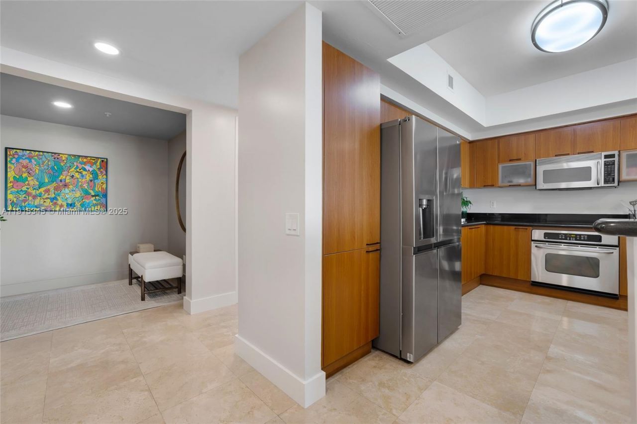 14951 Royal Oaks Ln, Unit 901, North Miami, FL 33181 Photo