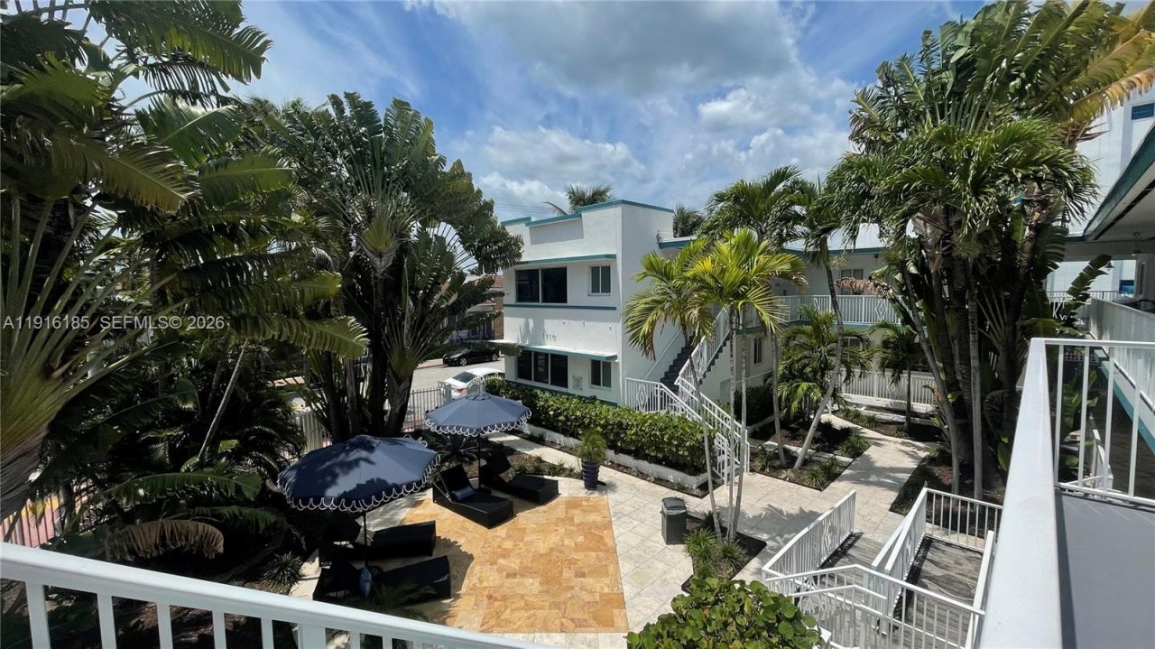 7710 Harding Ave, Unit 408, Miami Beach, FL 33141 Photo