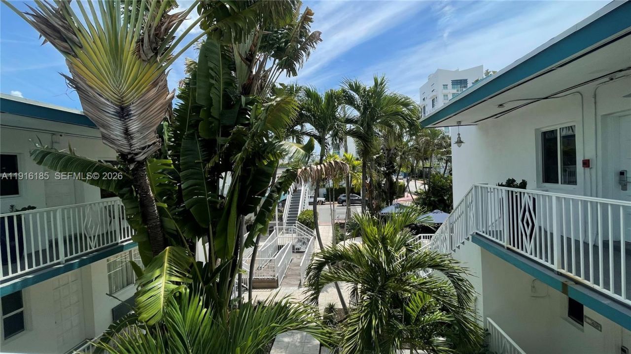 7710 Harding Ave, Unit 408, Miami Beach, FL 33141 Photo