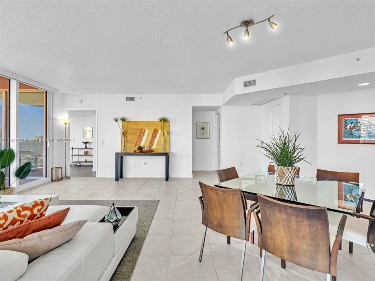 3370 Hidden Bay Dr, Unit 1002, Aventura, FL 33180 Photo