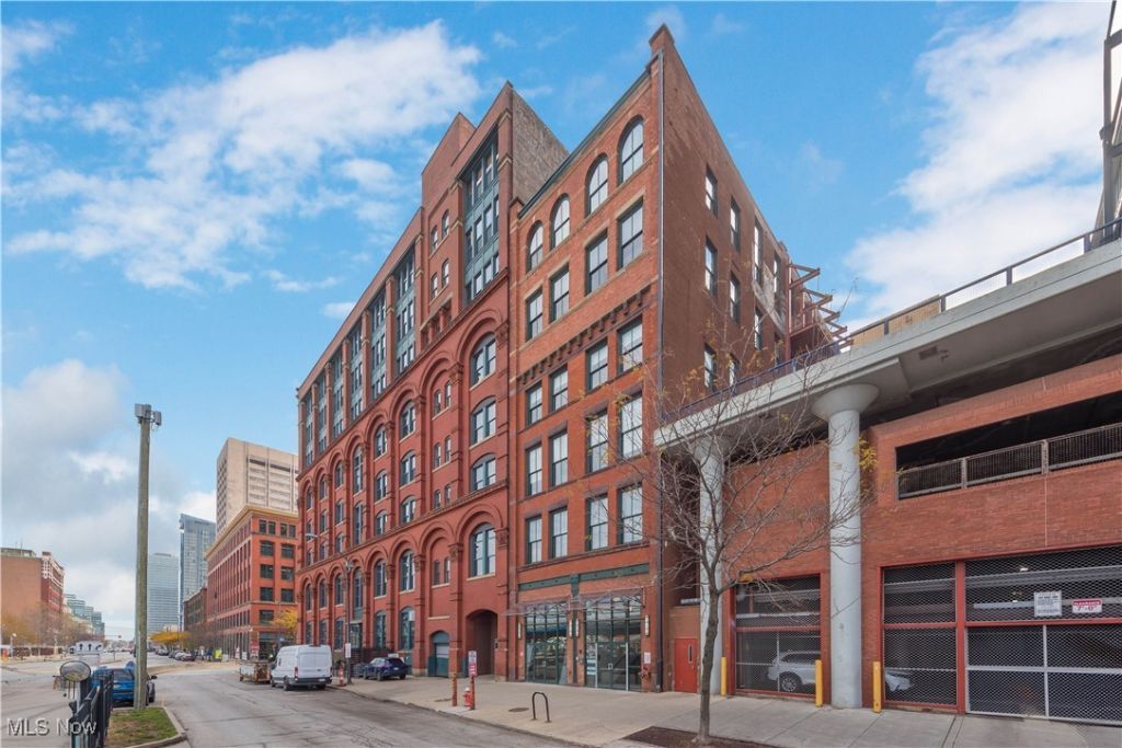 635 W Lakeside Avenue, Unit 602, Cleveland, OH 44113 Main Photo