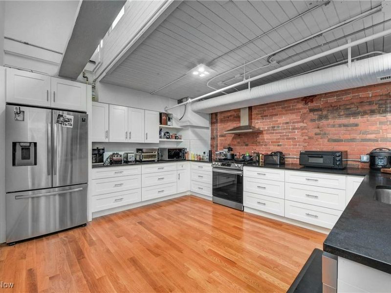 635 W Lakeside Avenue, Unit 602, Cleveland, OH 44113 Photo 8