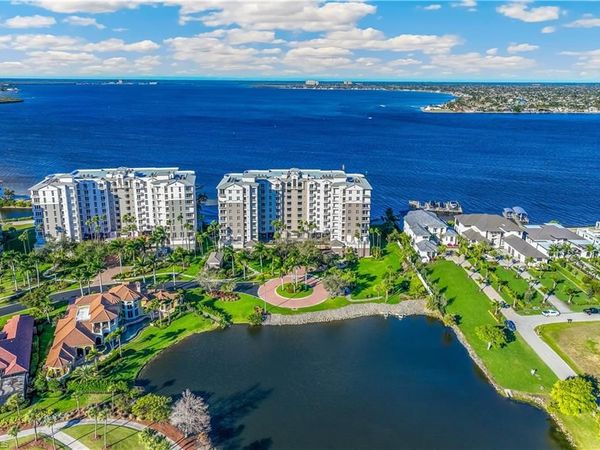 14200 Royal Harbour CT, Unit 301, FORT MYERS, FL 33908