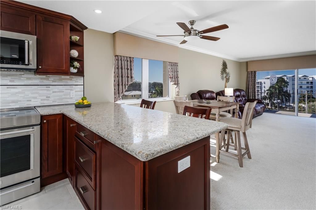 2150 Gulf Shore Blvd N, Unit 609, Naples, FL 34102 Photo