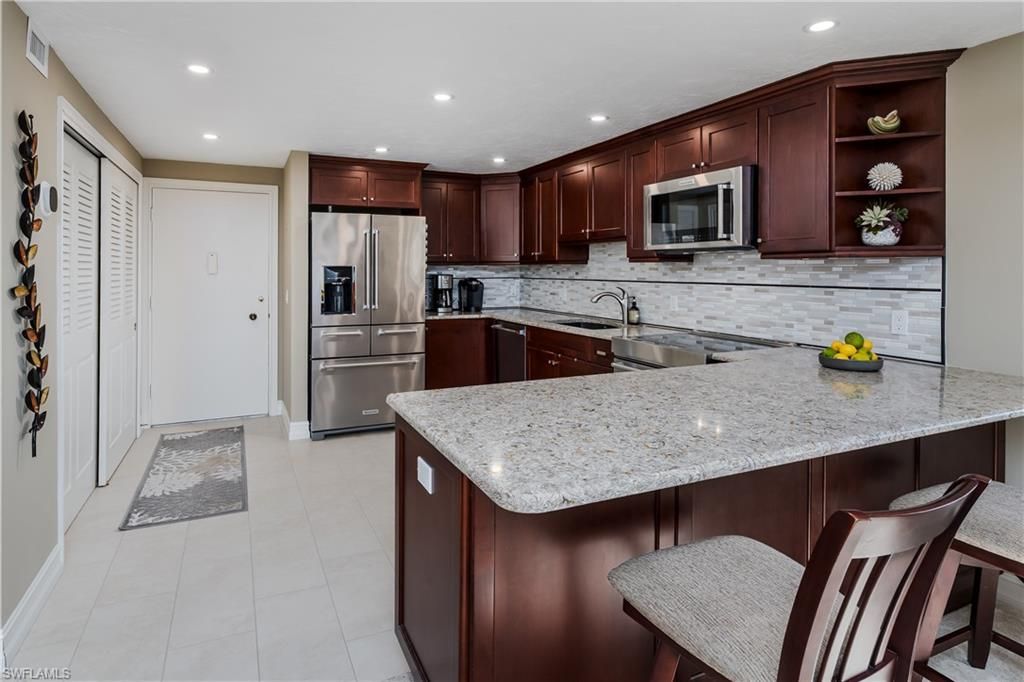 2150 Gulf Shore Blvd N, Unit 609, Naples, FL 34102 Photo