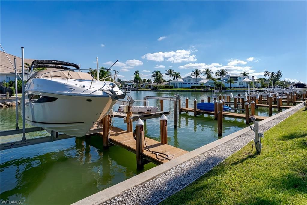 2150 Gulf Shore Blvd N, Unit 609, Naples, FL 34102 Photo