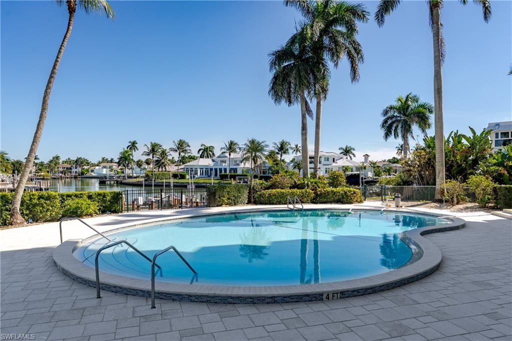 2150 Gulf Shore Blvd N, Unit 609, Naples, FL 34102 Photo