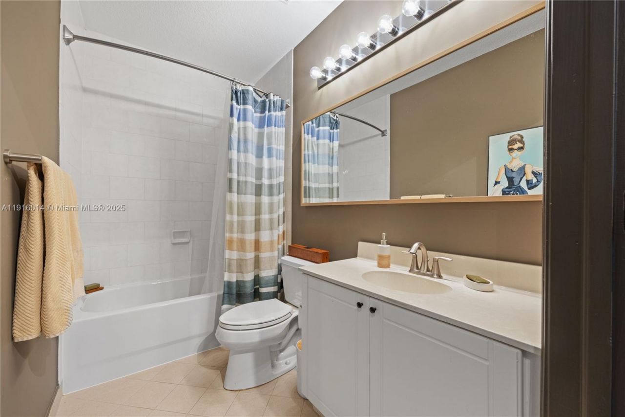 652 NE 63rd St, Unit 403, Miami, FL 33138 Photo