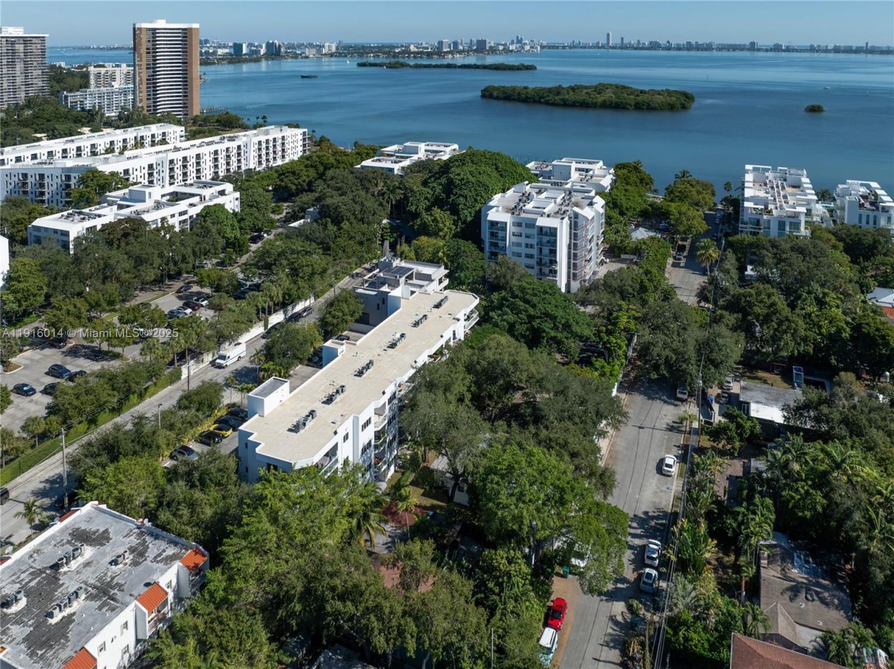 652 NE 63rd St, Unit 403, Miami, FL 33138 Photo