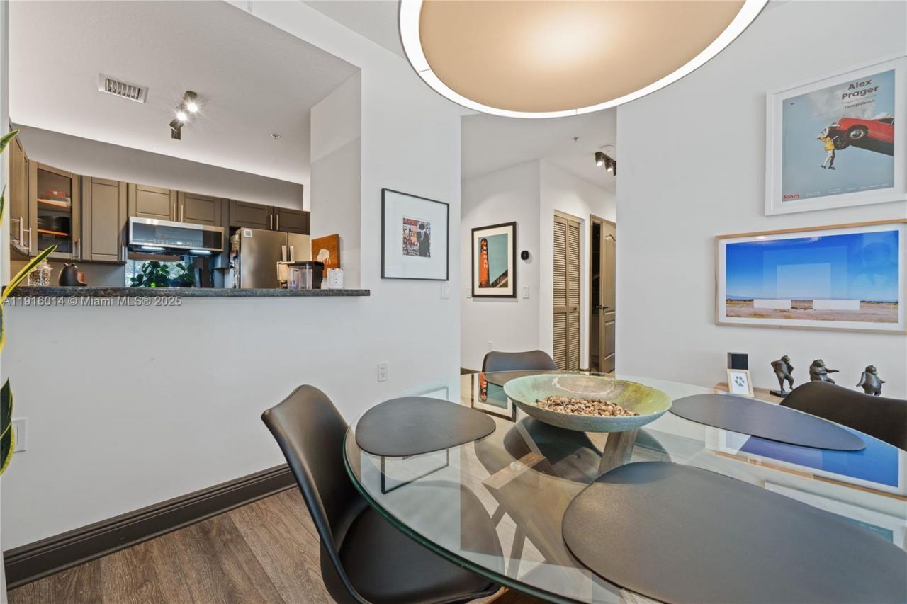 652 NE 63rd St, Unit 403, Miami, FL 33138 Photo