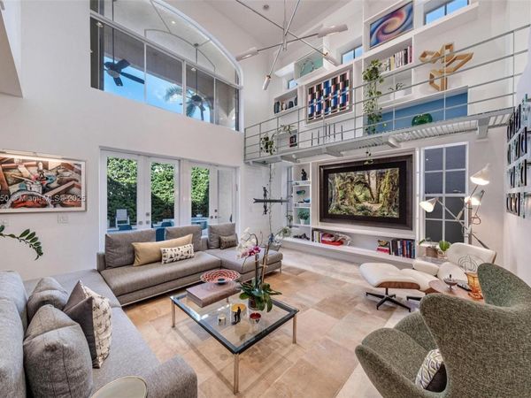 3965 194th Ln, Sunny Isles Beach, FL 33160