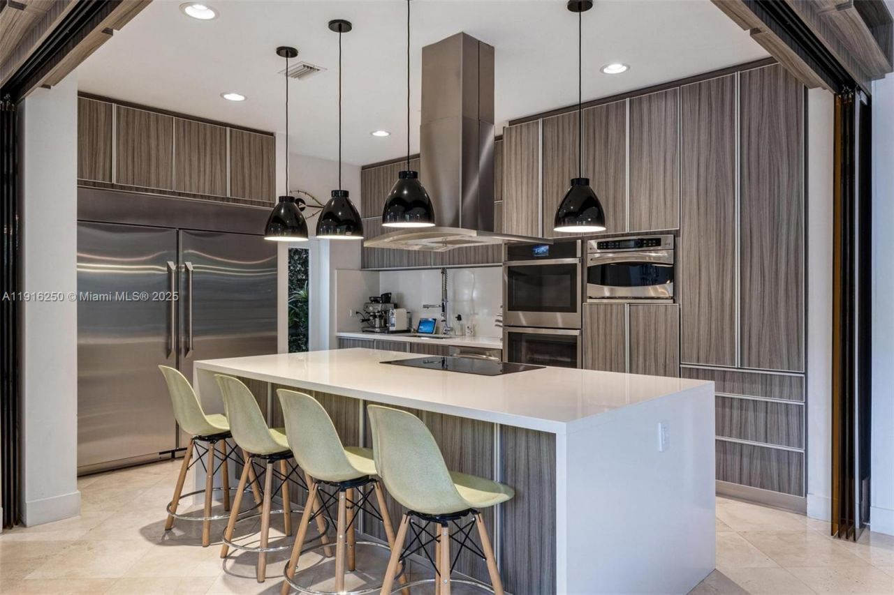 3965 194th Ln, Sunny Isles Beach, FL 33160 Photo